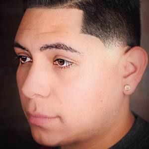 Meet your Posher, Derek